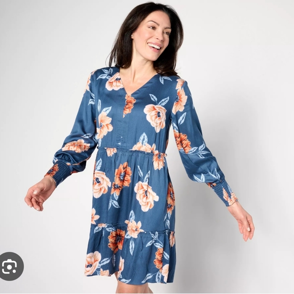 AnyBody Regular Printed Knee Length Dress With Smocked Sleeves Blue Floral Sz XL